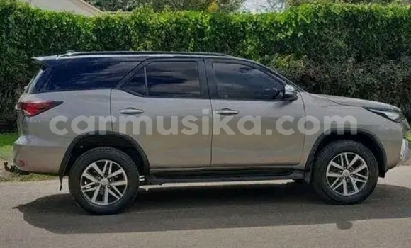 Buy Used Toyota Fortuner Other Car in Bulawayo in Bulawayo Buy Used Toyota Fortuner Other Car in Bulawayo in Bulawayo