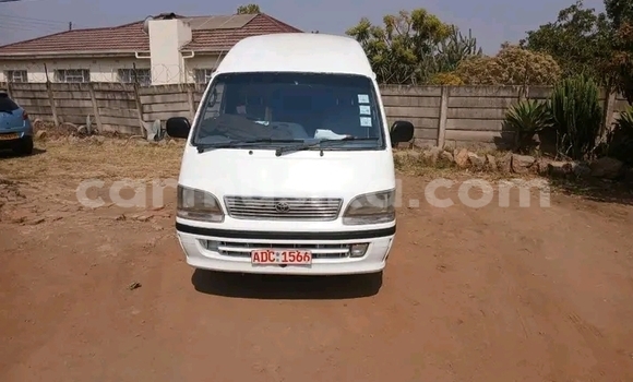 Buy Used Toyota Hiace White Car in Bulawayo in Bulawayo Buy Used Toyota Hiace White Car in Bulawayo in Bulawayo