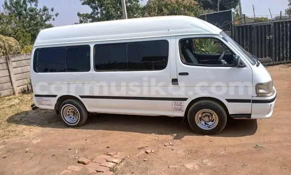 Buy Used Toyota Hiace White Car in Bulawayo in Bulawayo Buy Used Toyota Hiace White Car in Bulawayo in Bulawayo