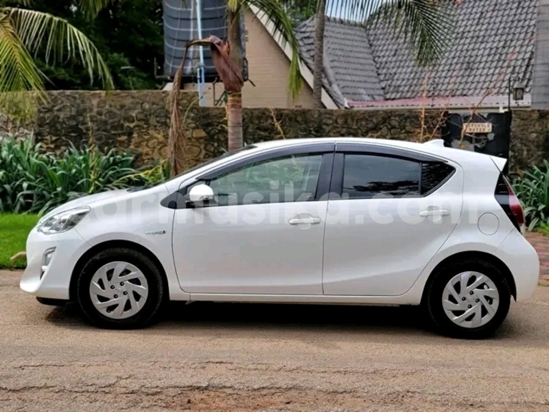 Big with watermark toyota aqua bulawayo bulawayo 37551