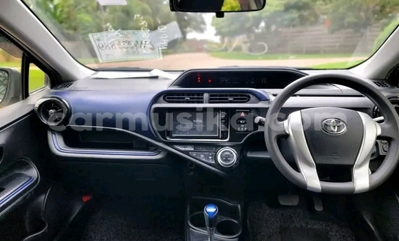 Buy Used Toyota Aqua White Car in Bulawayo in Bulawayo Buy Used Toyota Aqua White Car in Bulawayo in Bulawayo