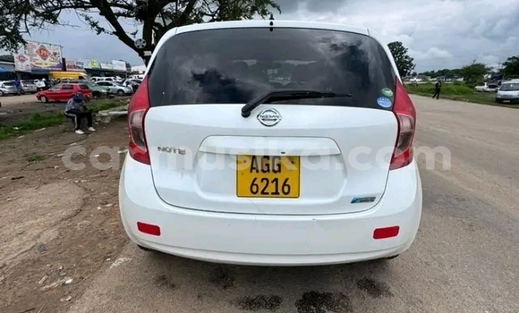 Buy Used Nissan Note White Car in Bulawayo in Bulawayo Buy Used Nissan Note White Car in Bulawayo in Bulawayo