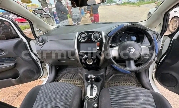 Buy Used Nissan Note White Car in Bulawayo in Bulawayo Buy Used Nissan Note White Car in Bulawayo in Bulawayo