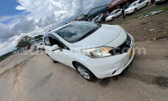 Buy Used Nissan Note White Car in Bulawayo in Bulawayo Buy Used Nissan Note White Car in Bulawayo in Bulawayo