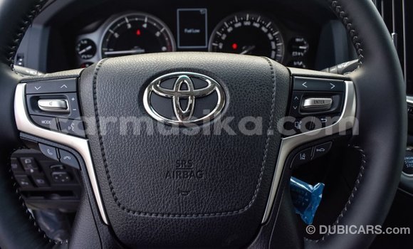 Acheter Import Voiture Toyota Land Cruiser Noir à Import - Dubai, Harare Acheter Import Voiture Toyota Land Cruiser Noir à Import - Dubai, Harare