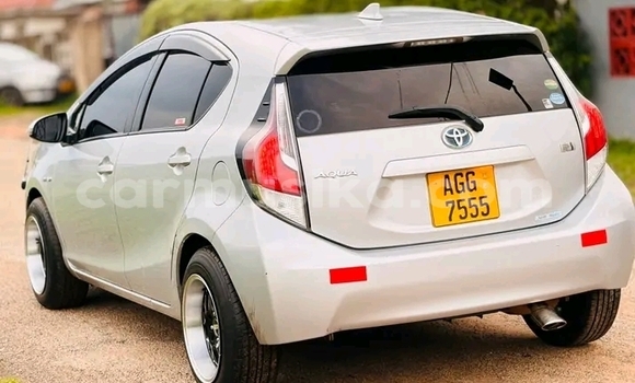 Buy Used Toyota Aqua White Car in Borrowdale in Harare Buy Used Toyota Aqua White Car in Borrowdale in Harare