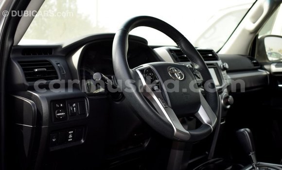 Acheter Import Utilitaire Toyota HiAce Autre à Import - Dubai, Harare Acheter Import Utilitaire Toyota HiAce Autre à Import - Dubai, Harare