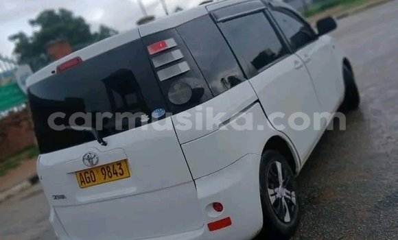 Buy Used Toyota Sienta Other Car in Bulawayo in Bulawayo Buy Used Toyota Sienta Other Car in Bulawayo in Bulawayo
