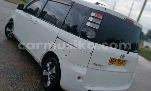 Buy Used Toyota Sienta Other Car in Bulawayo in Bulawayo Buy Used Toyota Sienta Other Car in Bulawayo in Bulawayo