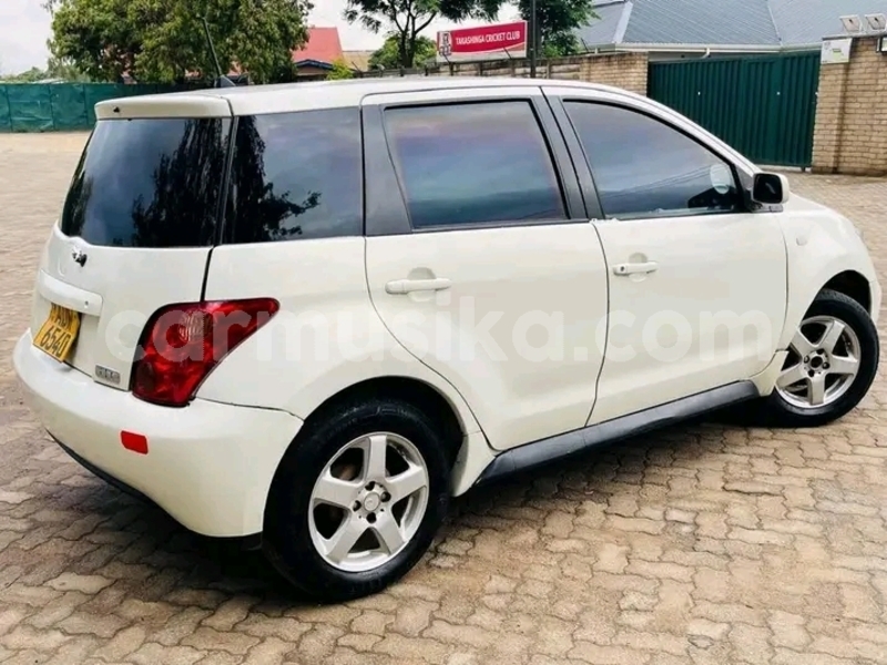 Big with watermark toyota ist harare borrowdale 37578