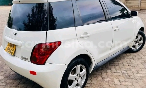 Buy Used Toyota IST White Car in Borrowdale in Harare Buy Used Toyota IST White Car in Borrowdale in Harare
