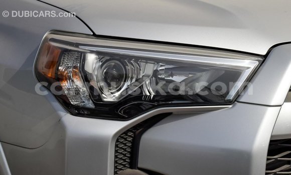 Acheter Import Utilitaire Toyota HiAce Autre à Import - Dubai, Harare Acheter Import Utilitaire Toyota HiAce Autre à Import - Dubai, Harare