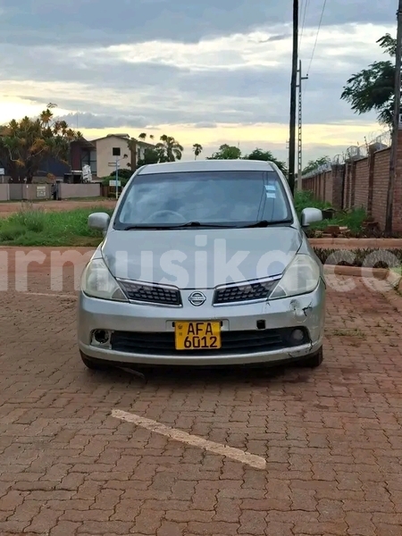 Big with watermark nissan tiida bulawayo bulawayo 37586