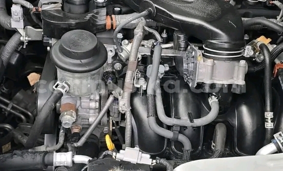 Buy Used Toyota Hiace White Car in Bulawayo in Bulawayo Buy Used Toyota Hiace White Car in Bulawayo in Bulawayo