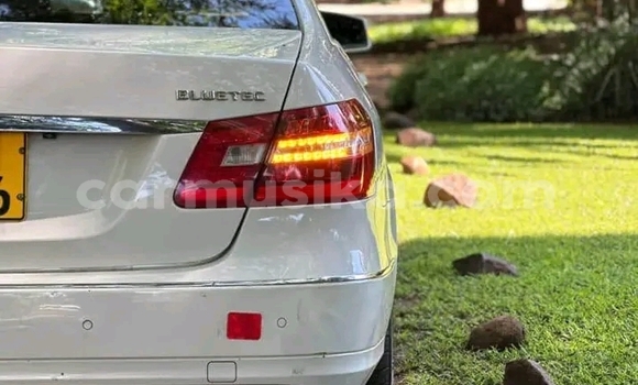 Buy Used Mercedes‒Benz AMG GLC White Car in Bulawayo in Bulawayo Buy Used Mercedes‒Benz AMG GLC White Car in Bulawayo in Bulawayo