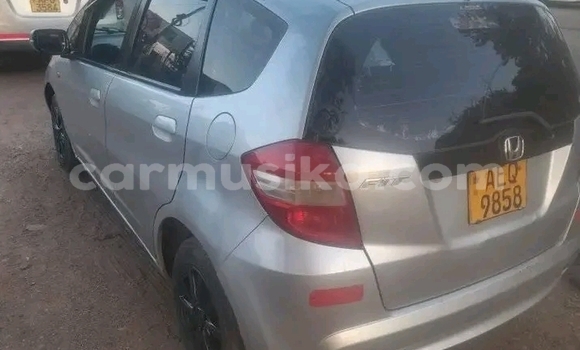 Buy Used Honda Fit Silver Car in Bulawayo in Bulawayo Buy Used Honda Fit Silver Car in Bulawayo in Bulawayo