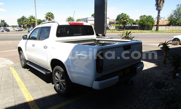 Tenga Tsaru Mercedes‒Benz X-klasse Concept Chena Mota in Beitbridge in Matabeleland South Tenga Tsaru Mercedes‒Benz X-klasse Concept Chena Mota in Beitbridge in Matabeleland South