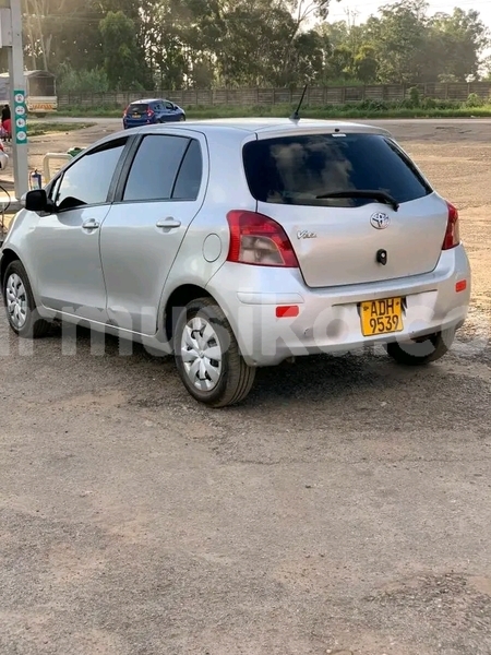 Big with watermark toyota vitz mashonaland west chegutu 37624