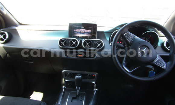 Tenga Tsaru Mercedes‒Benz X-klasse Concept Chena Mota in Beitbridge in Matabeleland South Tenga Tsaru Mercedes‒Benz X-klasse Concept Chena Mota in Beitbridge in Matabeleland South