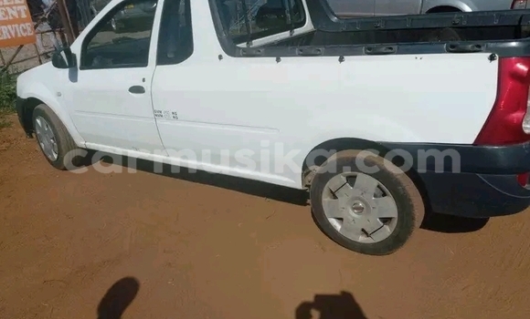 Buy Used Nissan NP 300 White Car in Glen Norah in Harare Buy Used Nissan NP 300 White Car in Glen Norah in Harare