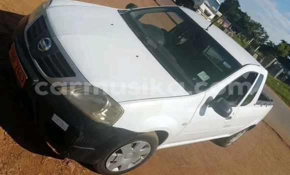 Buy Used Nissan NP 300 White Car in Glen Norah in Harare Buy Used Nissan NP 300 White Car in Glen Norah in Harare