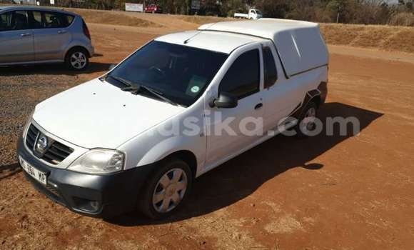 Tenga Tsaru Nissan NP 300 Chena Mota in Beitbridge in Matabeleland South Tenga Tsaru Nissan NP 300 Chena Mota in Beitbridge in Matabeleland South
