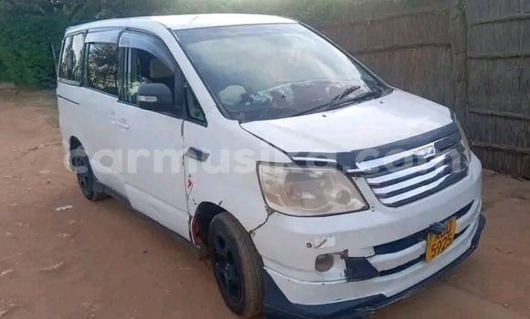 Buy Used Toyota Noah White Car in Kariba in Mashonaland West Buy Used Toyota Noah White Car in Kariba in Mashonaland West