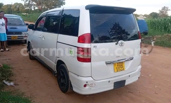 Buy Used Toyota Noah White Car in Kariba in Mashonaland West Buy Used Toyota Noah White Car in Kariba in Mashonaland West