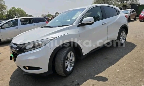 Acheter Occasion Voiture Honda Vezel Blanc à Borrowdale, Harare Acheter Occasion Voiture Honda Vezel Blanc à Borrowdale, Harare