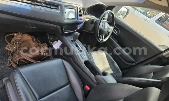 Acheter Occasion Voiture Honda Vezel Blanc à Borrowdale, Harare Acheter Occasion Voiture Honda Vezel Blanc à Borrowdale, Harare