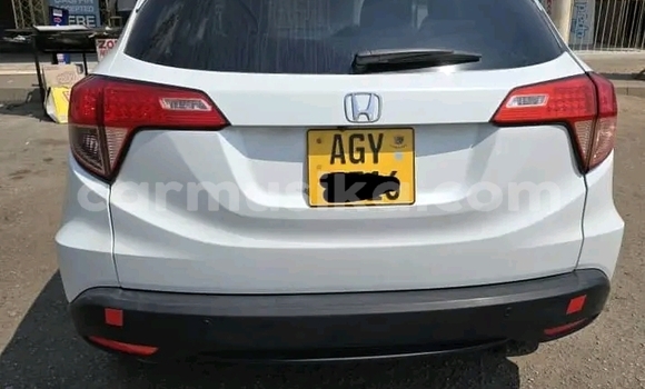 Acheter Occasion Voiture Honda Vezel Blanc à Borrowdale, Harare Acheter Occasion Voiture Honda Vezel Blanc à Borrowdale, Harare