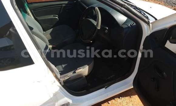 Tenga Tsaru Nissan NP 300 Chena Mota in Beitbridge in Matabeleland South Tenga Tsaru Nissan NP 300 Chena Mota in Beitbridge in Matabeleland South