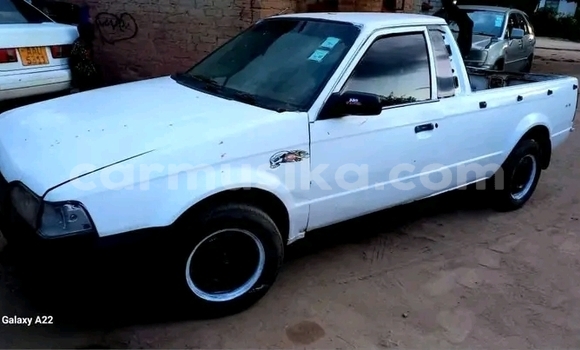 Buy Used Mazda Roadster White Car in Epworth in Harare
