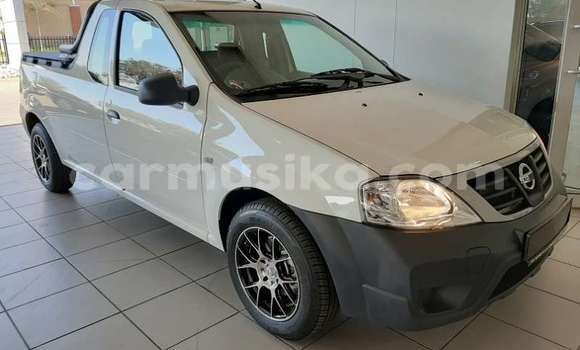 Buy Used Nissan NP 300 White Car in Beitbridge in Matabeleland South Buy Used Nissan NP 300 White Car in Beitbridge in Matabeleland South