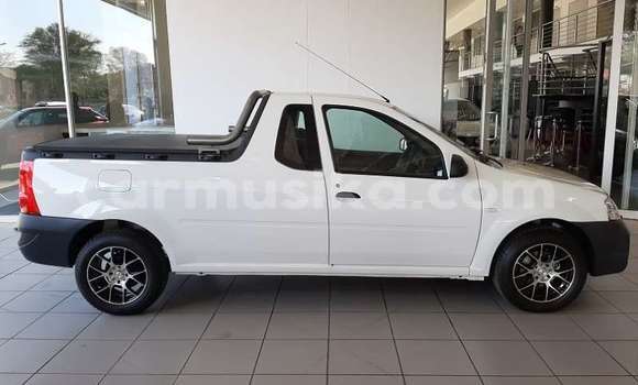 Buy Used Nissan NP 300 White Car in Beitbridge in Matabeleland South Buy Used Nissan NP 300 White Car in Beitbridge in Matabeleland South