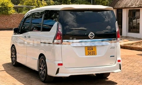 Buy Used Nissan Serena White Car in Borrowdale in Harare