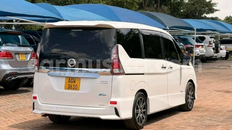 Big with watermark nissan serena harare borrowdale 37684