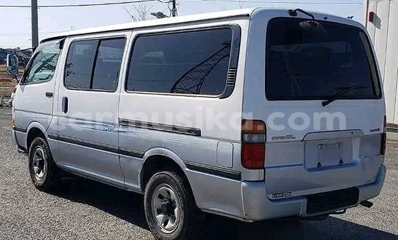 Buy Used Toyota Hiace White Car in Borrowdale in Harare Buy Used Toyota Hiace White Car in Borrowdale in Harare