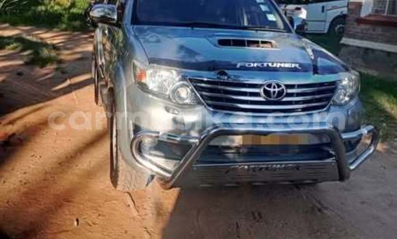 Nunua Ilio tumika Toyota Fortuner Nyingine Gari ndani ya Harare nchini Harare Nunua Ilio tumika Toyota Fortuner Nyingine Gari ndani ya Harare nchini Harare