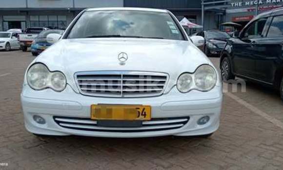 Nunua Ilio tumika Mercedes-Benz 740Li Nyingine Gari ndani ya Hatfield nchini Harare Nunua Ilio tumika Mercedes-Benz 740Li Nyingine Gari ndani ya Hatfield nchini Harare