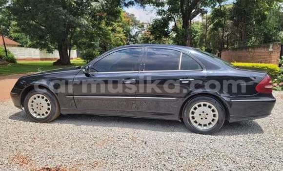 Tenga Tsaru Mercedes-Benz E200 Zvimwe Mota in Harare in Harare Tenga Tsaru Mercedes-Benz E200 Zvimwe Mota in Harare in Harare
