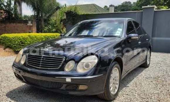 Tenga Tsaru Mercedes-Benz E200 Zvimwe Mota in Harare in Harare Tenga Tsaru Mercedes-Benz E200 Zvimwe Mota in Harare in Harare