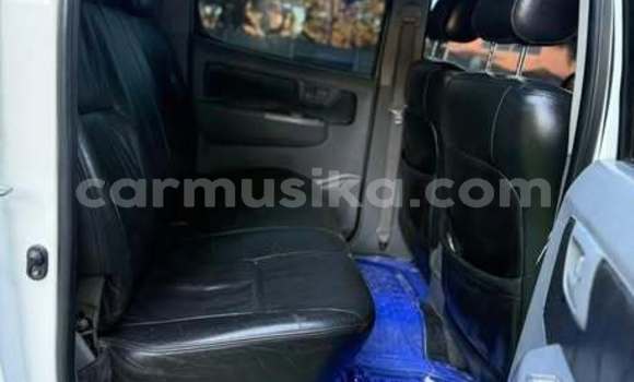 Tenga Tsaru Toyota Hilux Zvimwe Mota in Harare in Harare Tenga Tsaru Toyota Hilux Zvimwe Mota in Harare in Harare