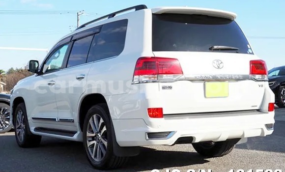 Buy Used Toyota Land Cruiser White Car in Harare in Harare Buy Used Toyota Land Cruiser White Car in Harare in Harare