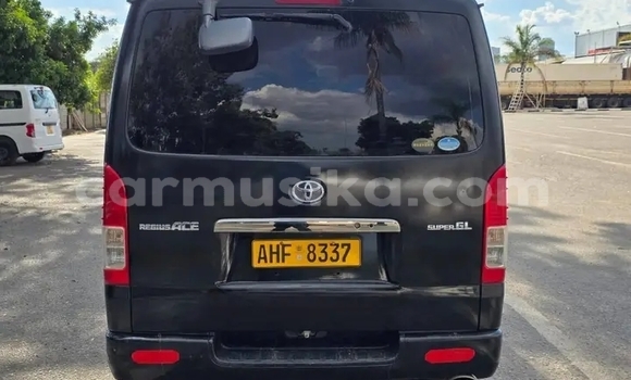 Buy Used Toyota Hiace Black Car in Bulawayo in Bulawayo Buy Used Toyota Hiace Black Car in Bulawayo in Bulawayo