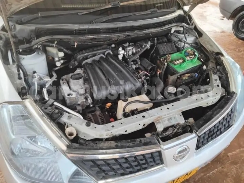 Big with watermark nissan tiida bulawayo bulawayo 37760