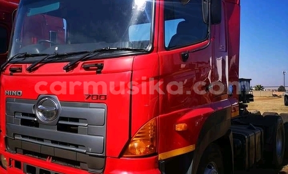 Nunua Ilio tumika Hino Ranger Nyekundu Lori ndani ya Beitbridge nchini Matabeleland Kusini