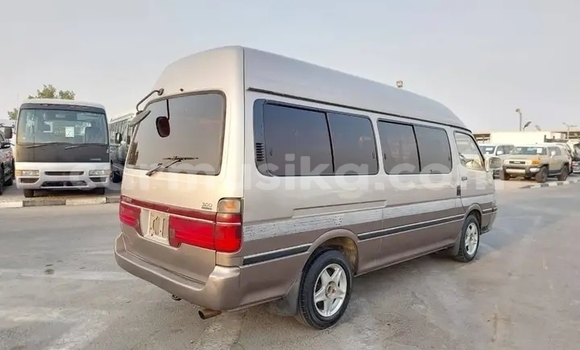 Buy Used Toyota Hiace Other Car in Bulawayo in Bulawayo Buy Used Toyota Hiace Other Car in Bulawayo in Bulawayo