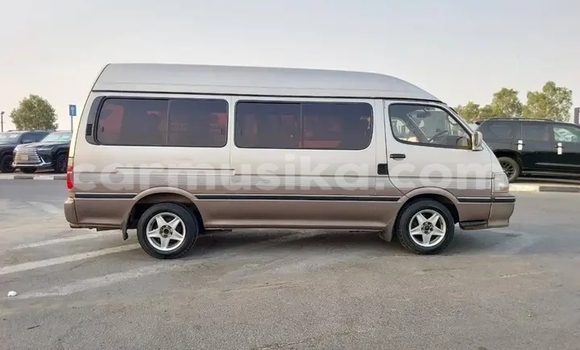 Buy Used Toyota Hiace Other Car in Bulawayo in Bulawayo Buy Used Toyota Hiace Other Car in Bulawayo in Bulawayo