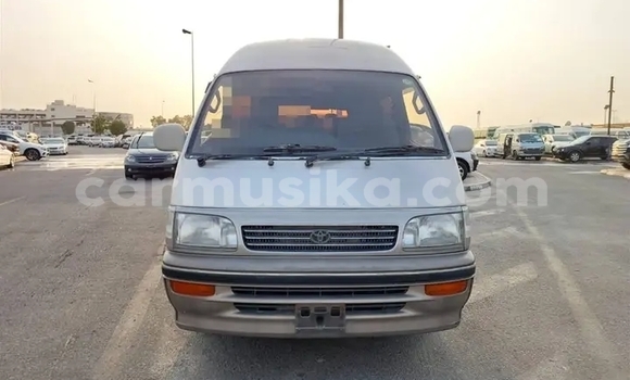 Buy Used Toyota Hiace Other Car in Bulawayo in Bulawayo Buy Used Toyota Hiace Other Car in Bulawayo in Bulawayo